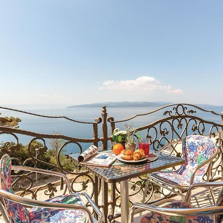 Nice Apartment In Krvavica With House Sea View Luaran gambar