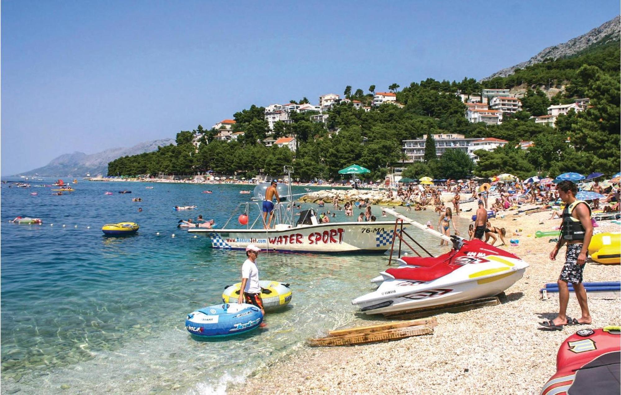 Nice Apartment In Krvavica With House Sea View Luaran gambar
