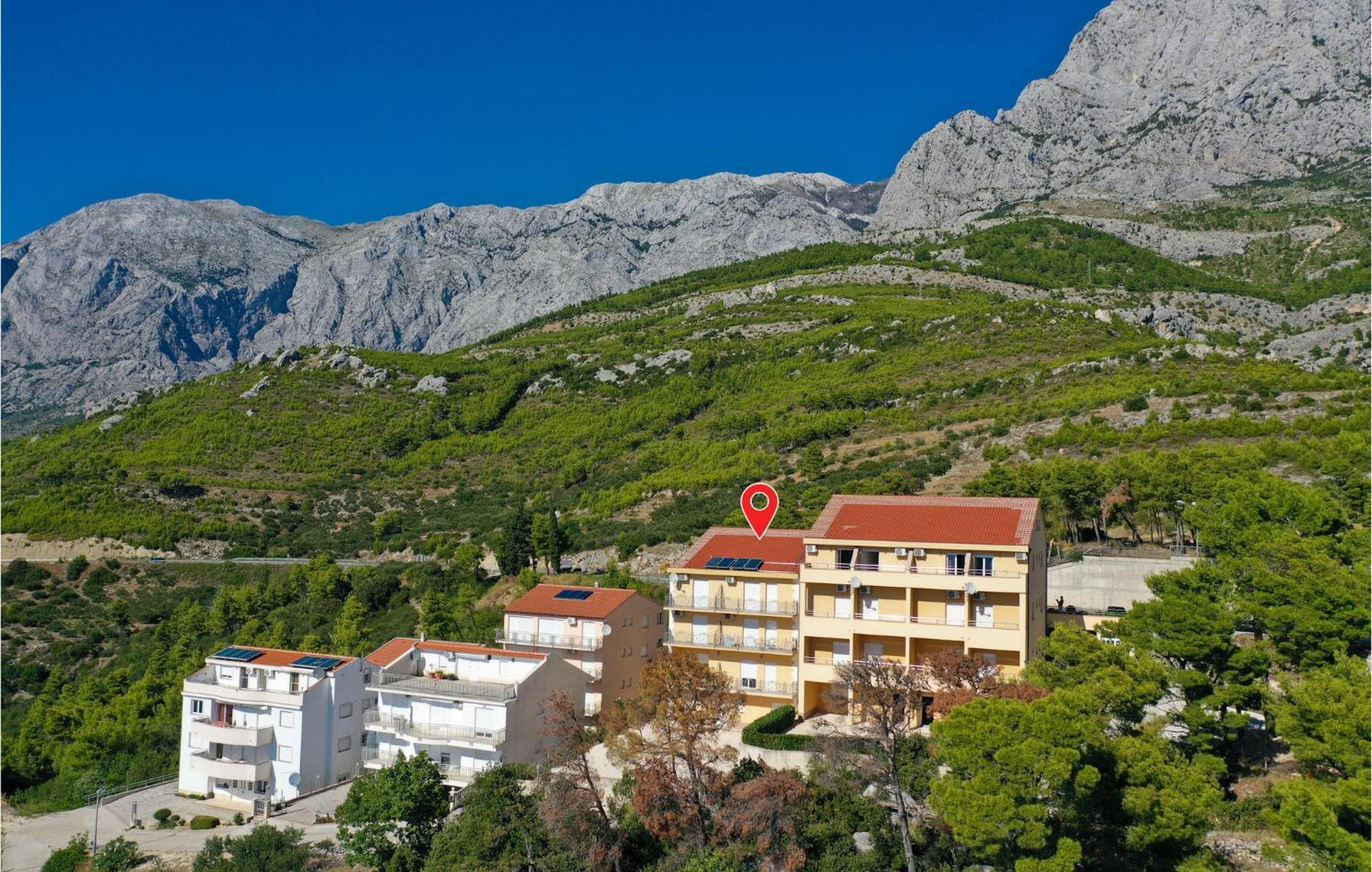 Nice Apartment In Krvavica With House Sea View Luaran gambar
