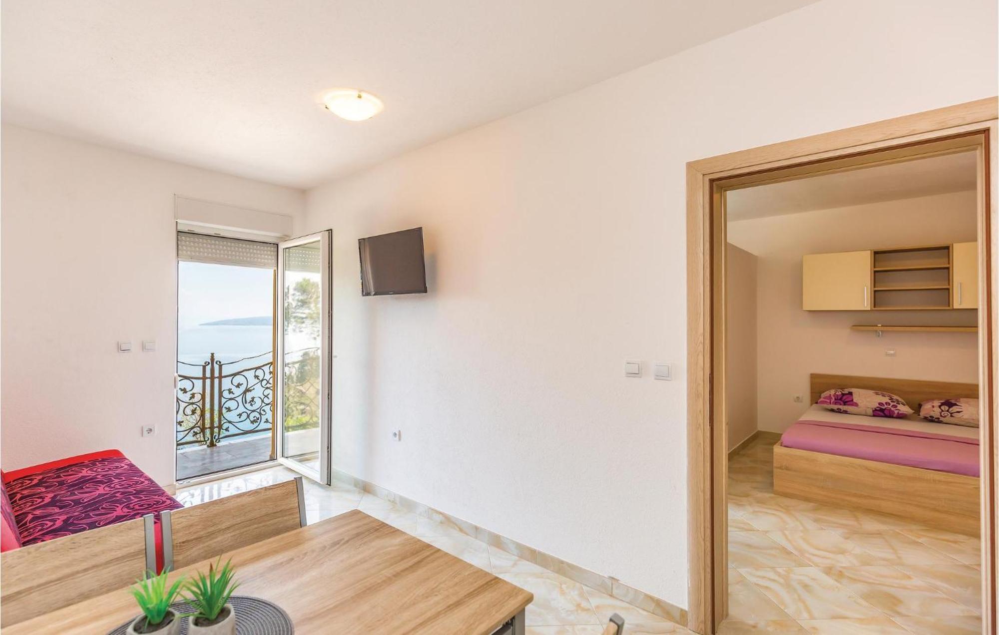 Nice Apartment In Krvavica With House Sea View Luaran gambar