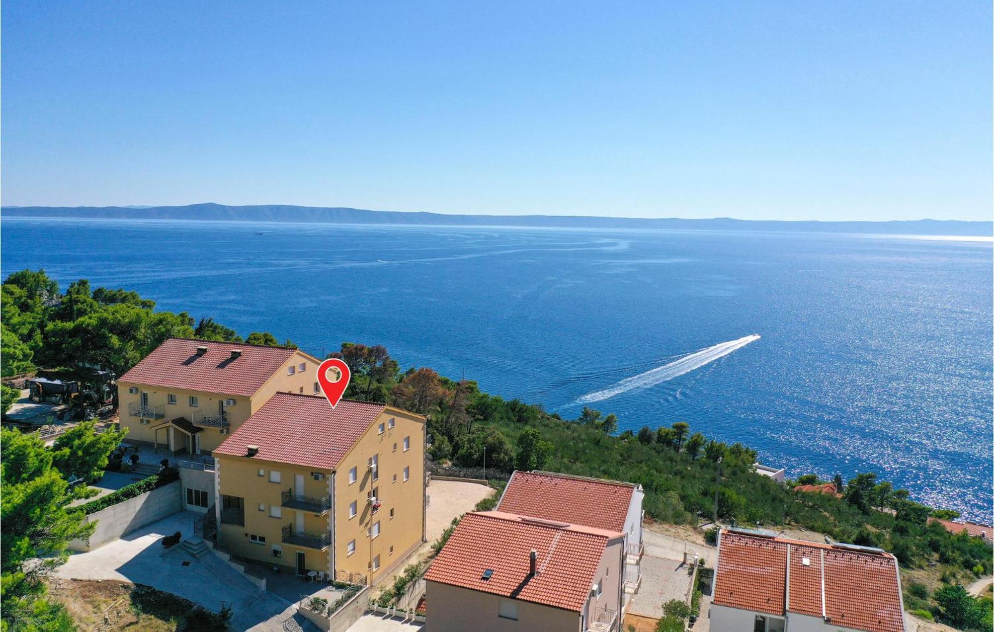 Nice Apartment In Krvavica With House Sea View Luaran gambar